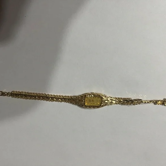 Geneve Classic Quartz 10K Gold ladies Watch - Picture 3 of 12